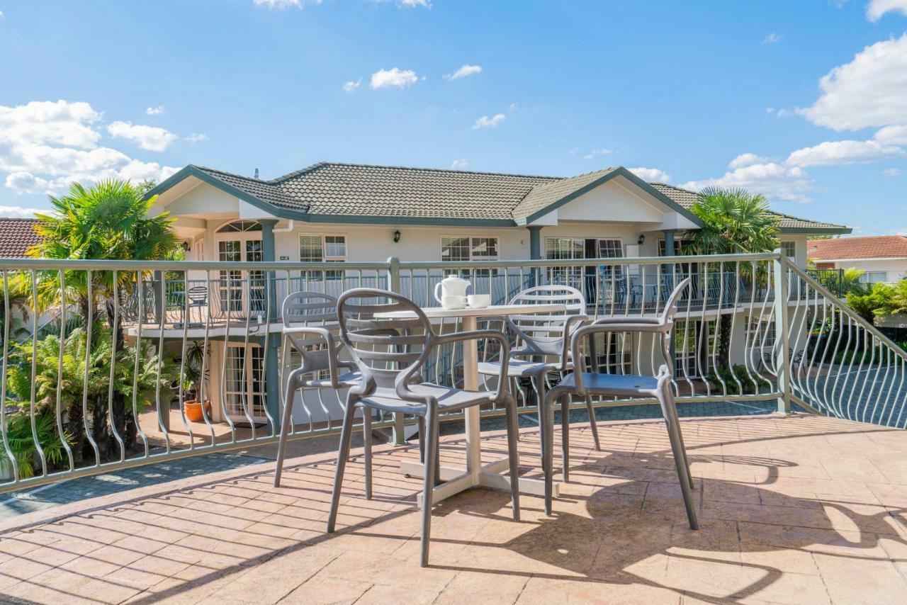 Silver Fern Rotorua Suites & Spa Zewnętrze zdjęcie The Terrace