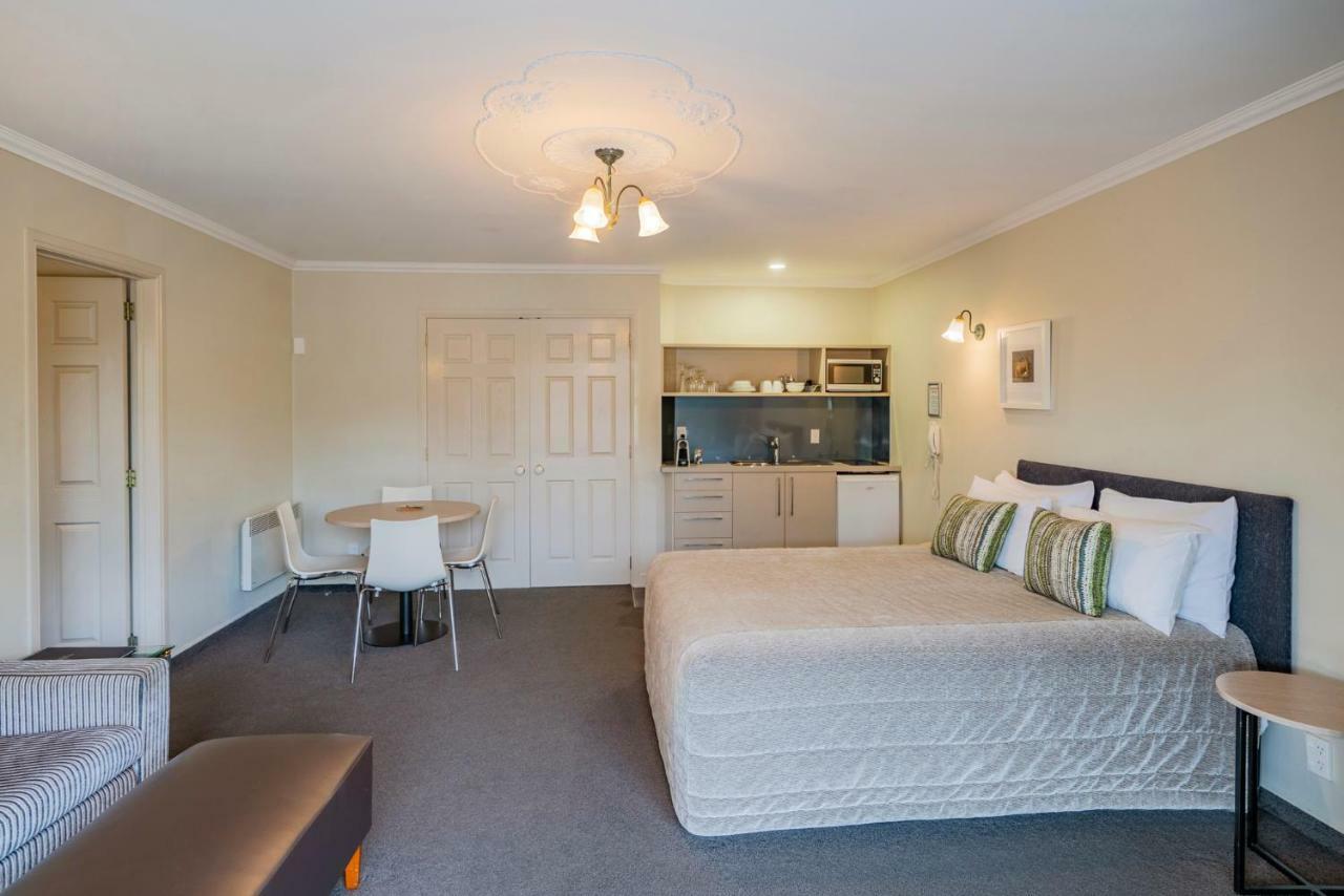 Silver Fern Rotorua Suites & Spa Zewnętrze zdjęcie A studio apartment in New Zealand